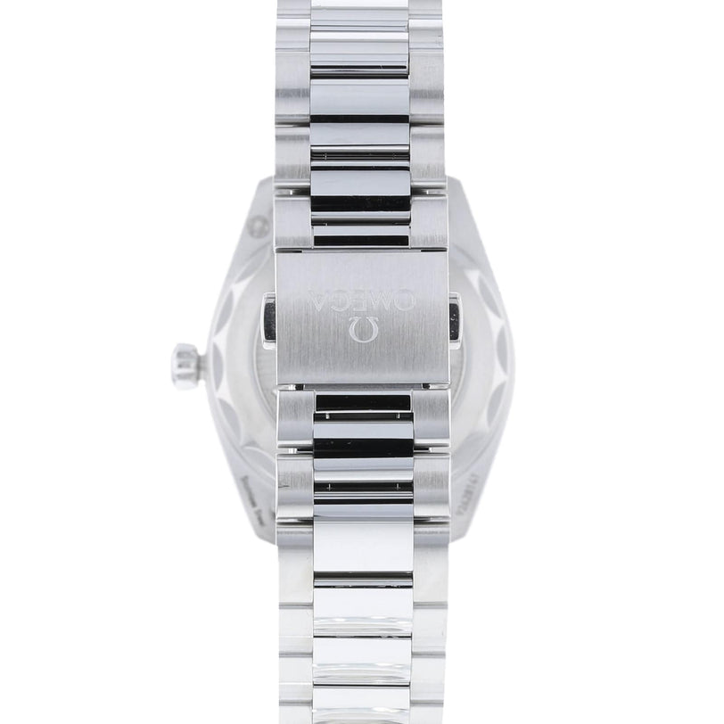 A close-up of the back of an OMEGA Seamaster Aqua Terra 150M showcases its stainless steel clasp and bracelet links.