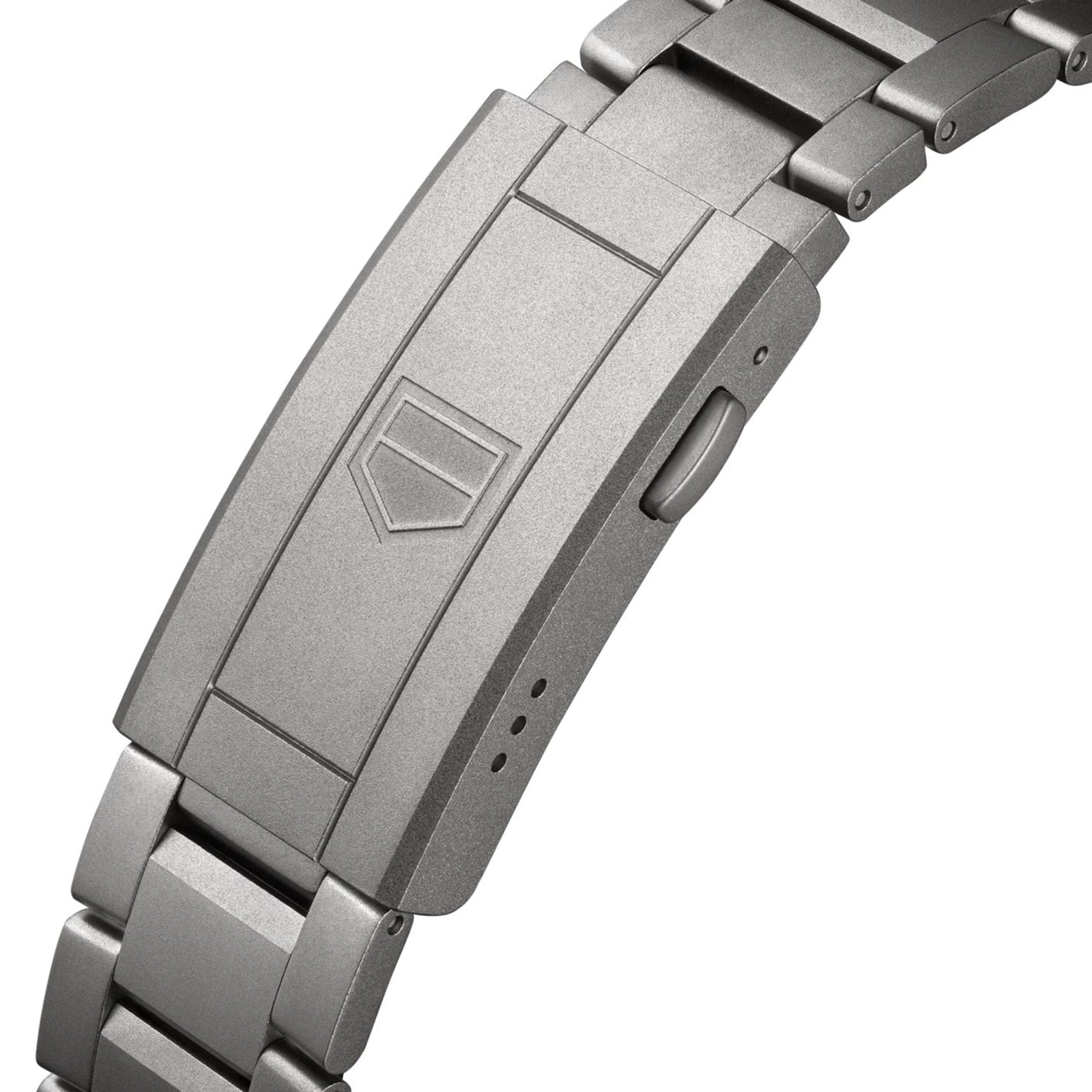 Close-up of the TAG Heuer Aquaracer Professional 200 Solargraph’s stainless steel clasp, engraved with the shield logo.