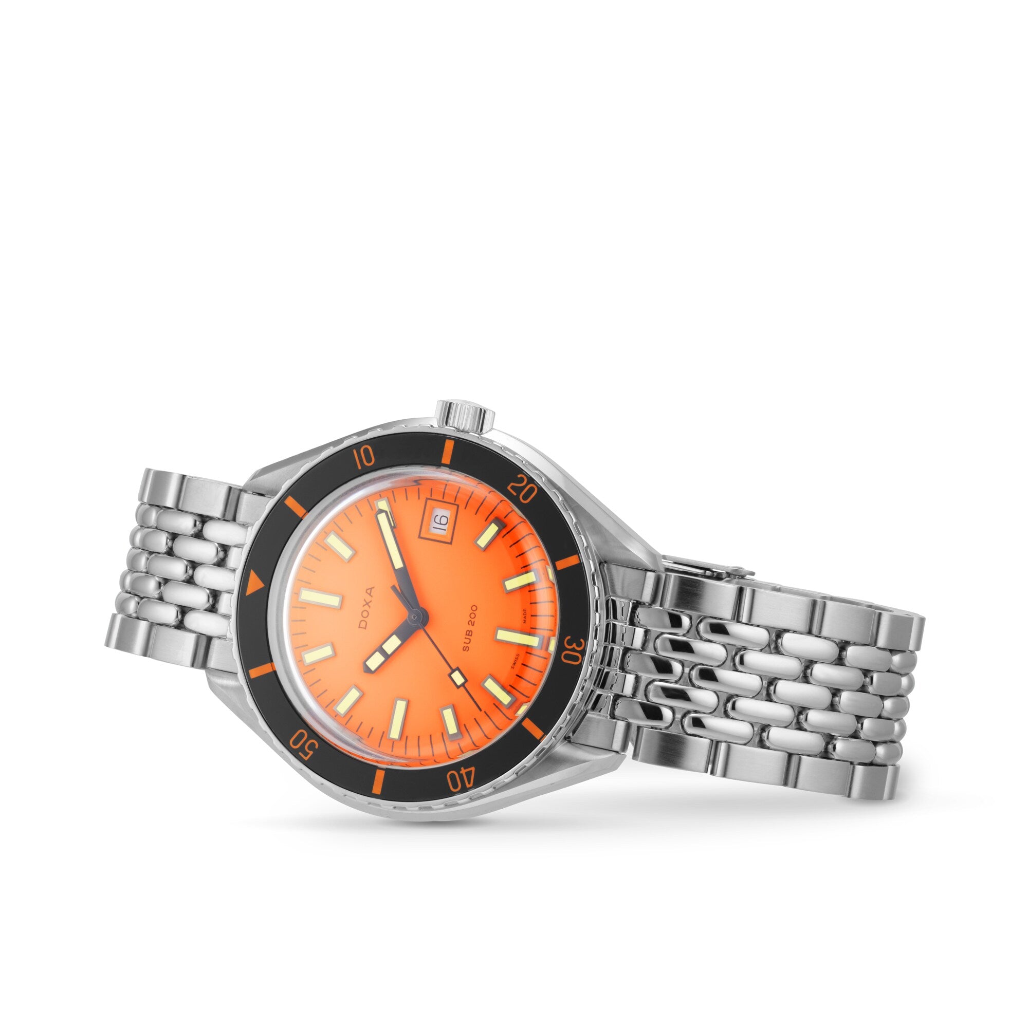 The DOXA Sub 200 Professional divers watch, made of 316L stainless steel, showcases an orange dial, black unidirectional bezel, silver hour markers, a date window at 3 o’clock, and a metal link bracelet set against a white background.