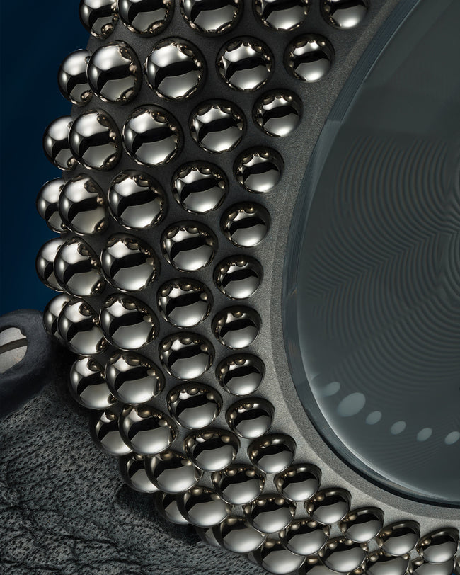 Gentissima Oursin 36 Anthracite | 36mm, Grade 5 titanium and white gold, Women's Watch