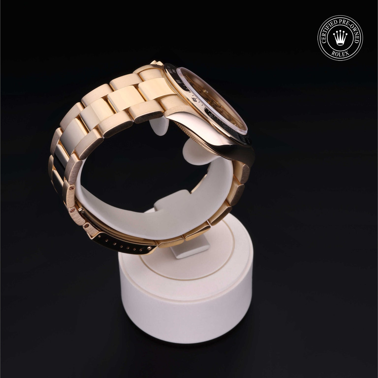 Rolex Certified Pre-owned Daytona M16528-0009 front on black background