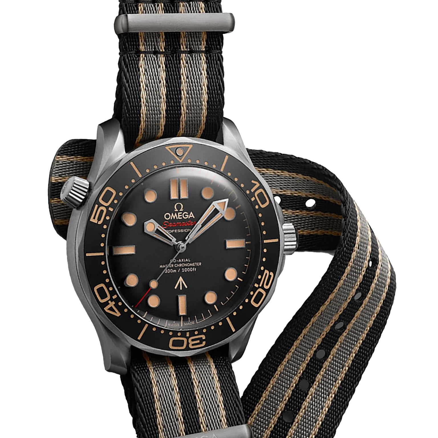 OMEGA Seamaster Diver 300M James Bond 007 Edition with black dial, bold hour markers, rotating bezel, and a black-beige NATO strap—a striking titanium diver’s watch shown against a white background.