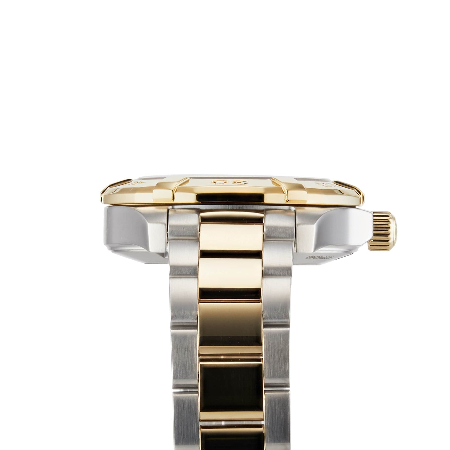 Side view of the TAG Heuer Aquaracer Date, featuring a two-tone silver and gold metal bracelet, crown on the right, and a glimpse of its refined mother-of-pearl dial.