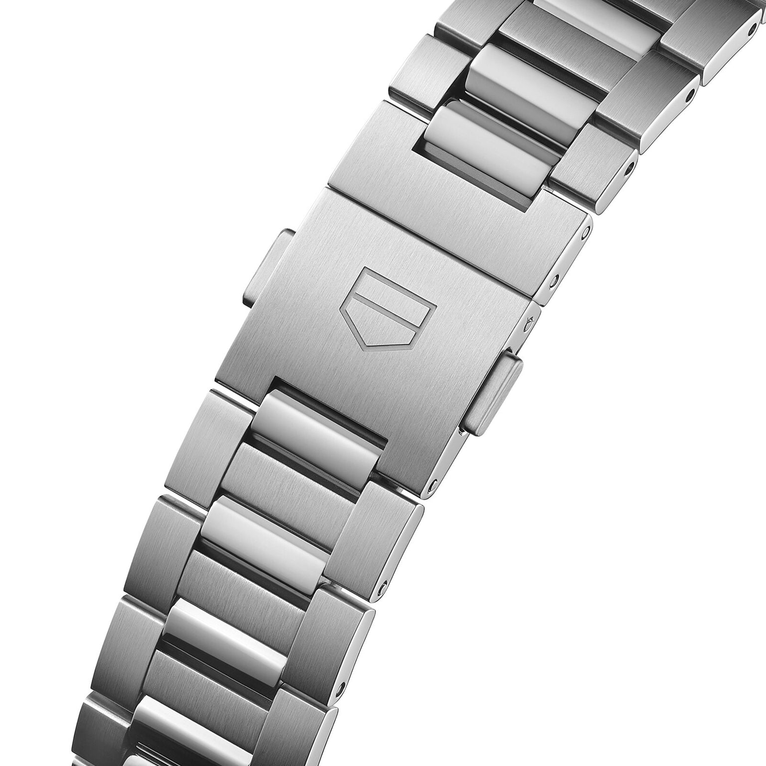 Close-up of the TAG Heuer Carrera Date’s stainless steel bracelet with a fold-over clasp engraved with a shield logo, beautifully complementing the watch’s robust steel case.