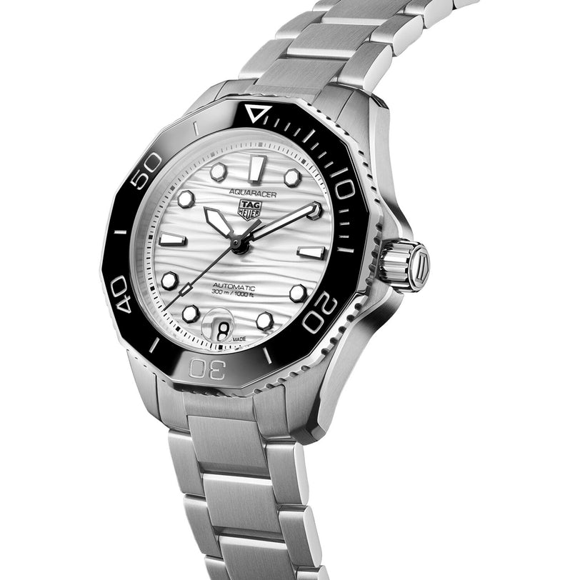 Side angle view of the TAG Heuer Aquaracer Professional 300 Date