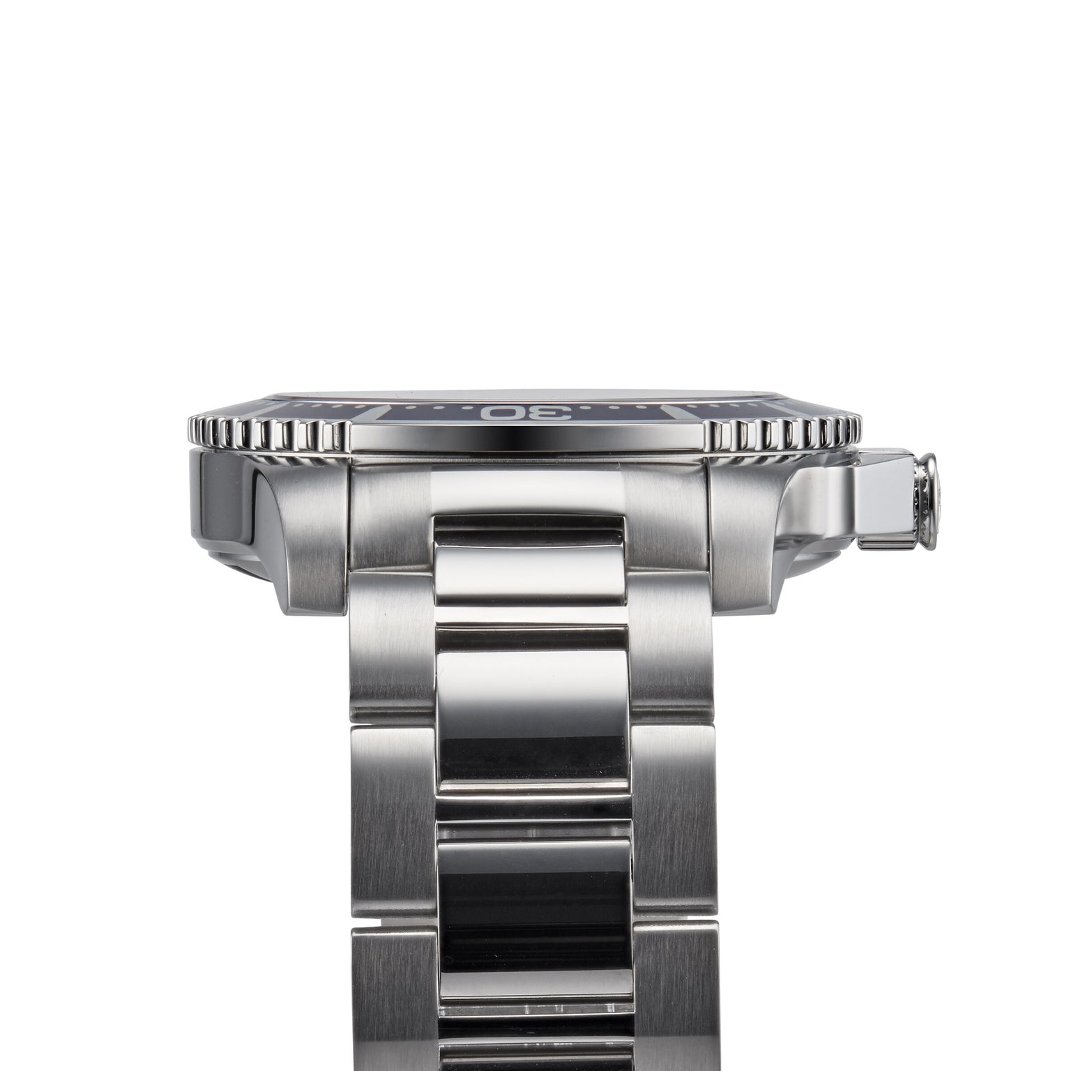 Side view of the Longines HydroConquest diving watch in stainless steel, featuring a metal link bracelet, crown, and bezel against a white background. This elegant and water-resistant timepiece combines durability with style.