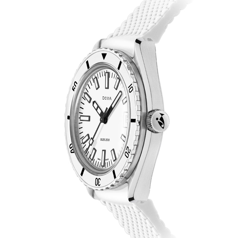 The DOXA Sub 200 Whitepearl diver’s watch, with a white rubber strap, silver case, and black markers, is displayed at an angle on a plain white background.