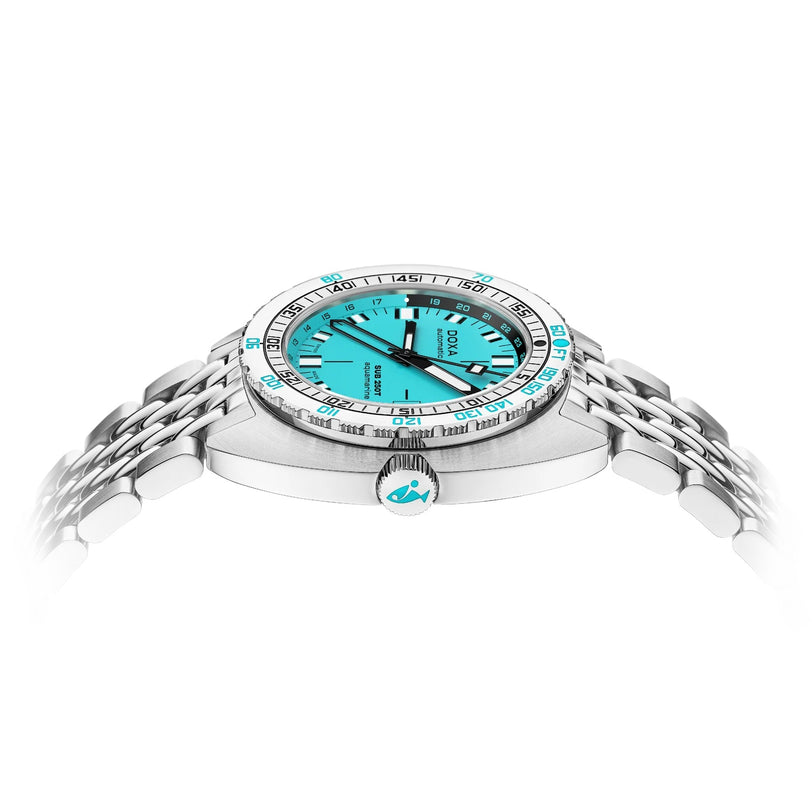 Side view of the DOXA SUB 250T GMT Aquamarine