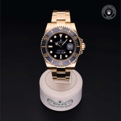Rolex Certified Pre-owned Submariner M116618LN-0001 front on black background
