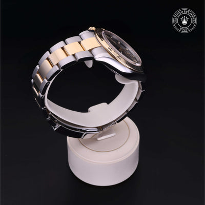 Rolex Certified Pre-owned Daytona M116503-0004 front on black background