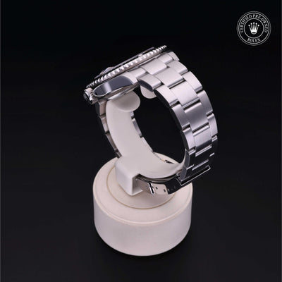 Rolex Certified Pre-owned Submariner M16610LV-0002 front on black background