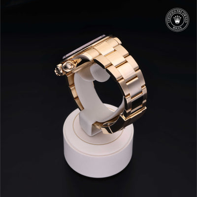 Rolex Certified Pre-owned Daytona M116508-0013 front on black background