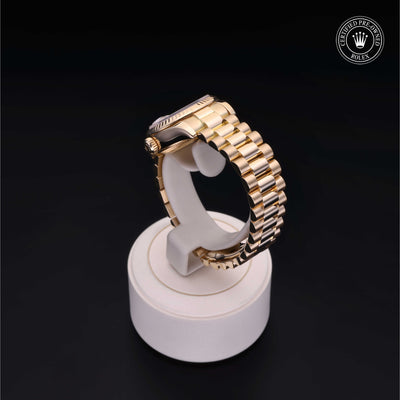 Rolex Certified Pre-owned Lady Datejust M179178 front on black background