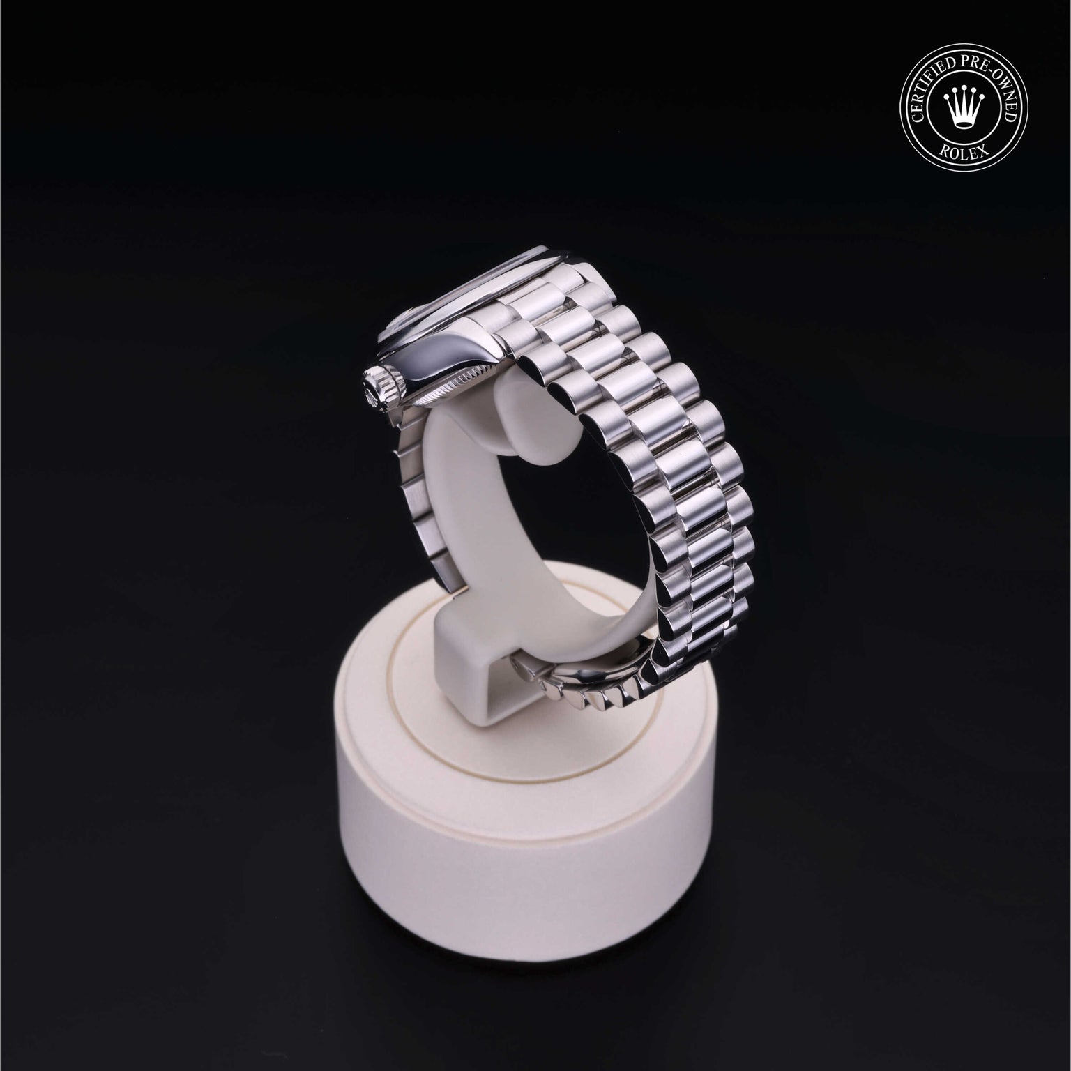 Rolex Certified Pre-owned Lady Datejust M279166-0001 front on black background