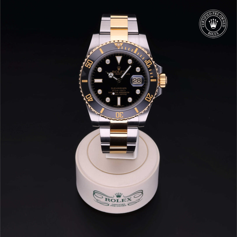 Rolex Certified Pre-owned Submariner Date M116613LN-0003 front on black background