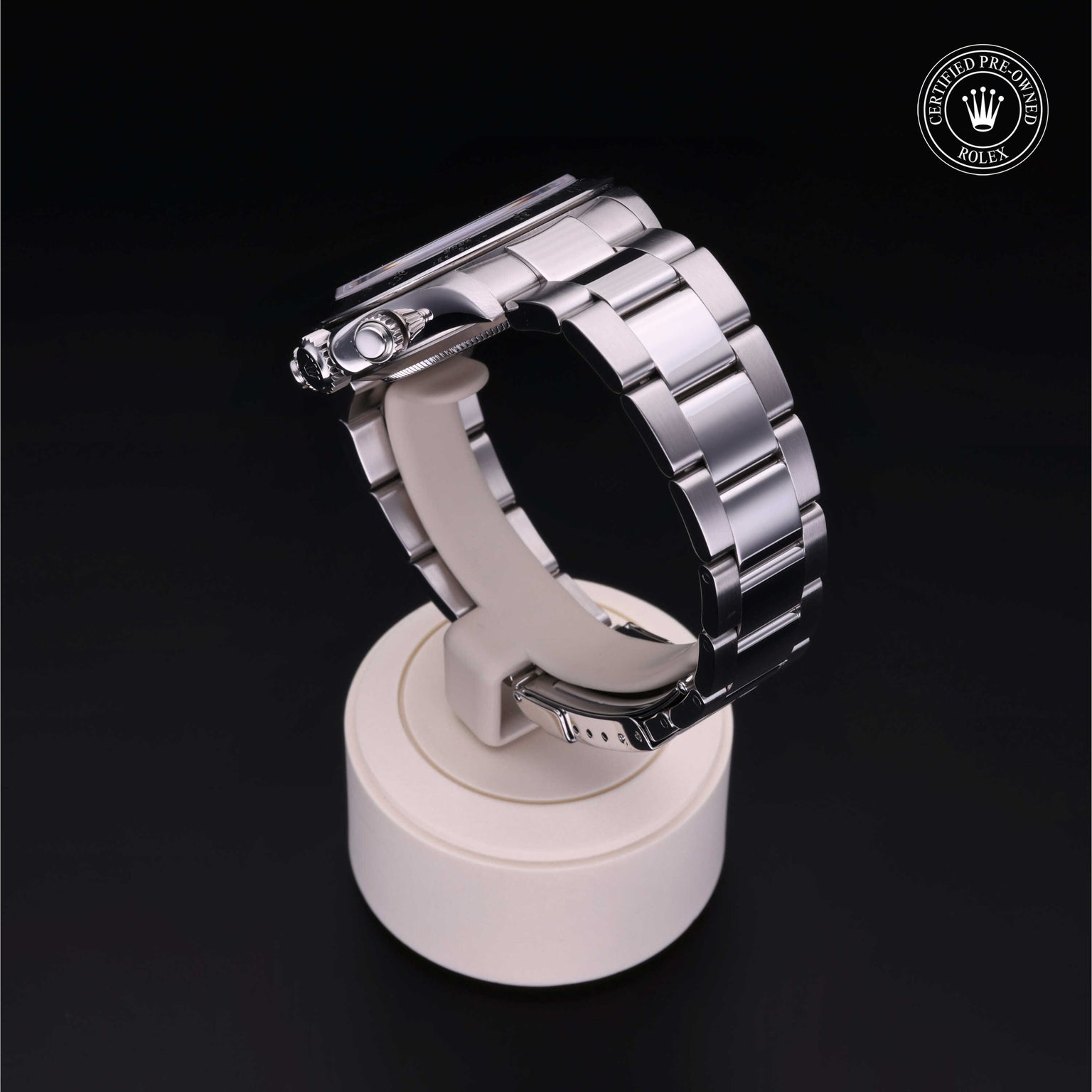 Rolex Certified Pre-owned Daytona M16520-0002 front on black background