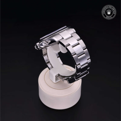 Rolex Certified Pre-owned Daytona M116520-0012 front on black background
