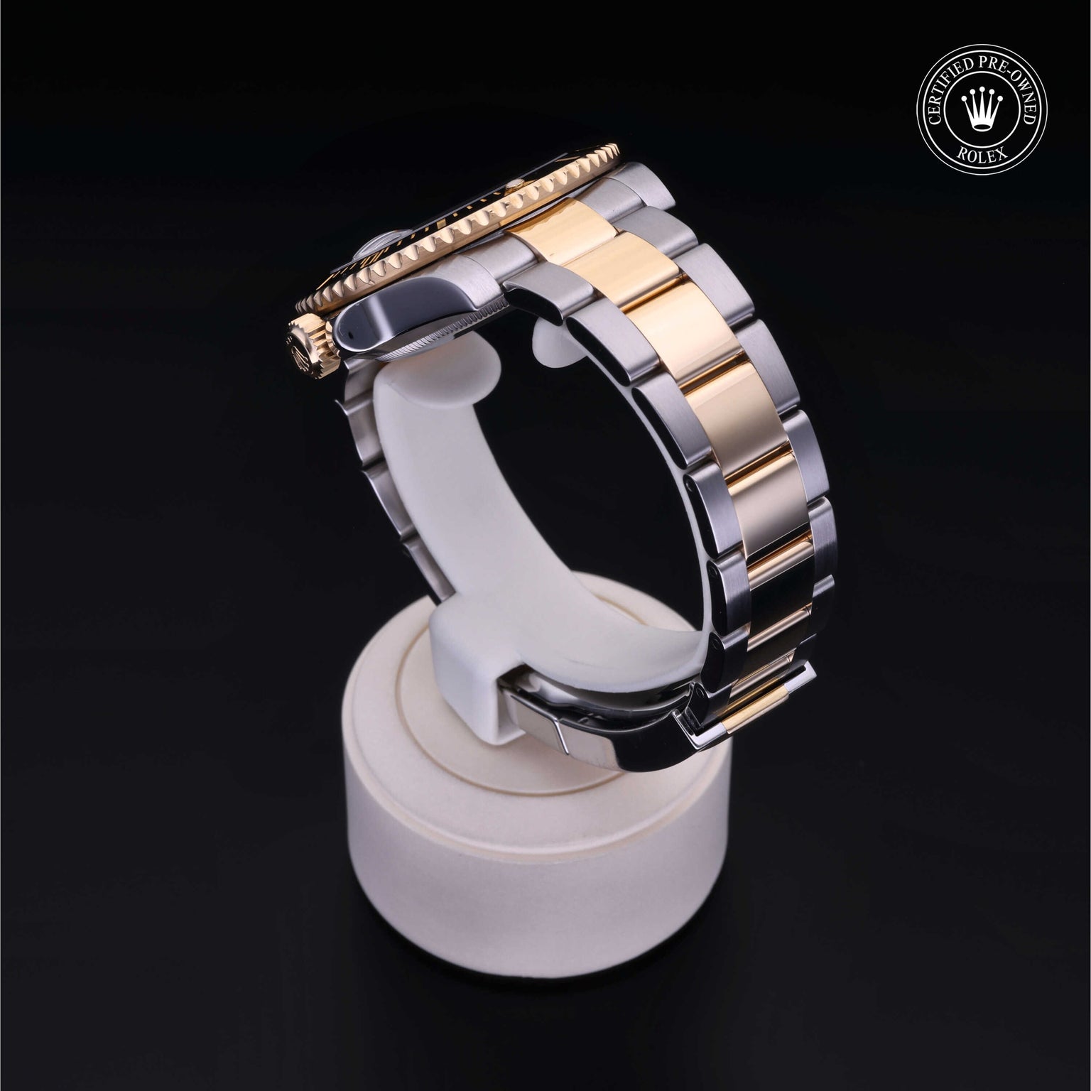 Rolex Certified Pre-owned Submariner M116613LN-0001 front on black background