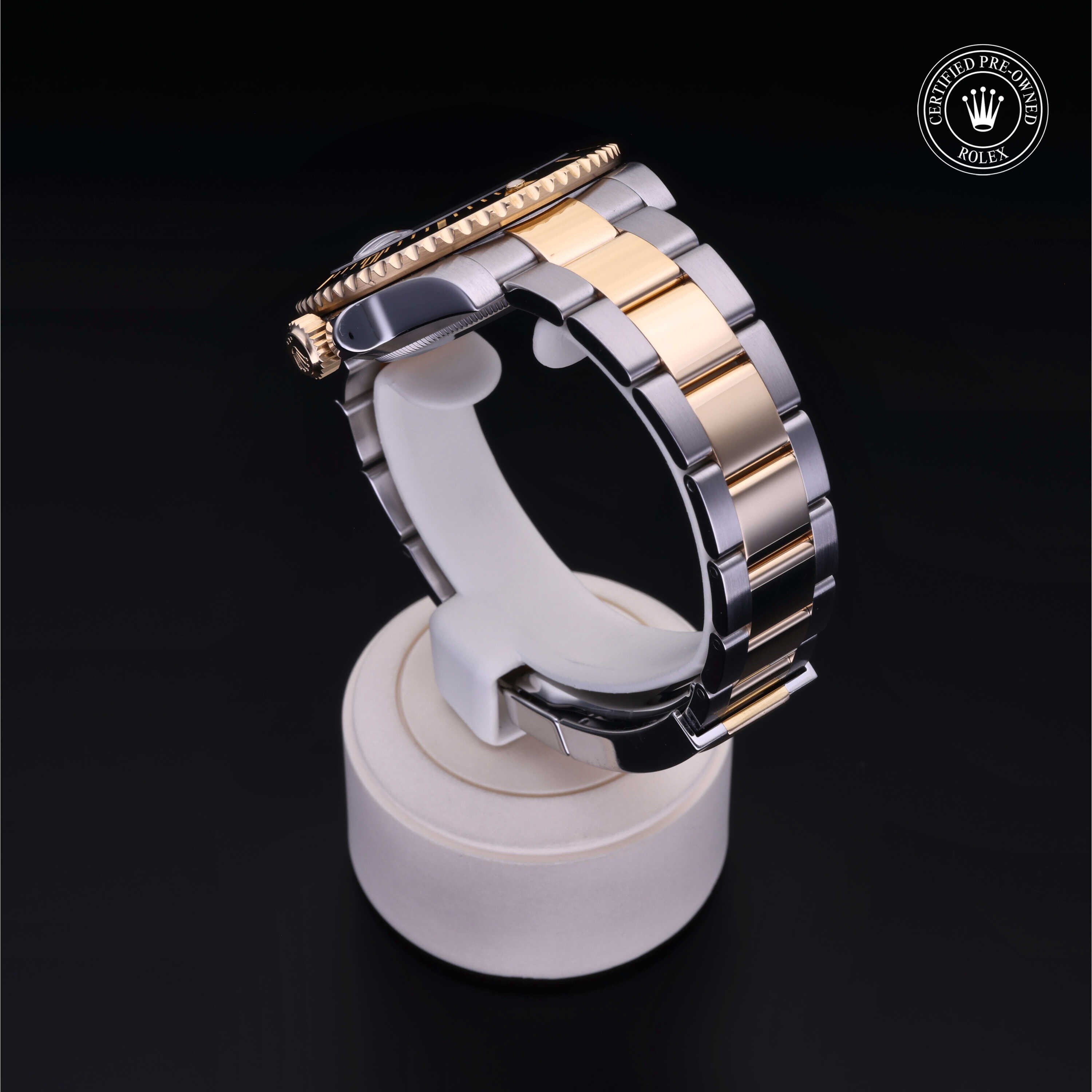 Rolex Certified Pre-owned Submariner M116613LN-0001 front on black background