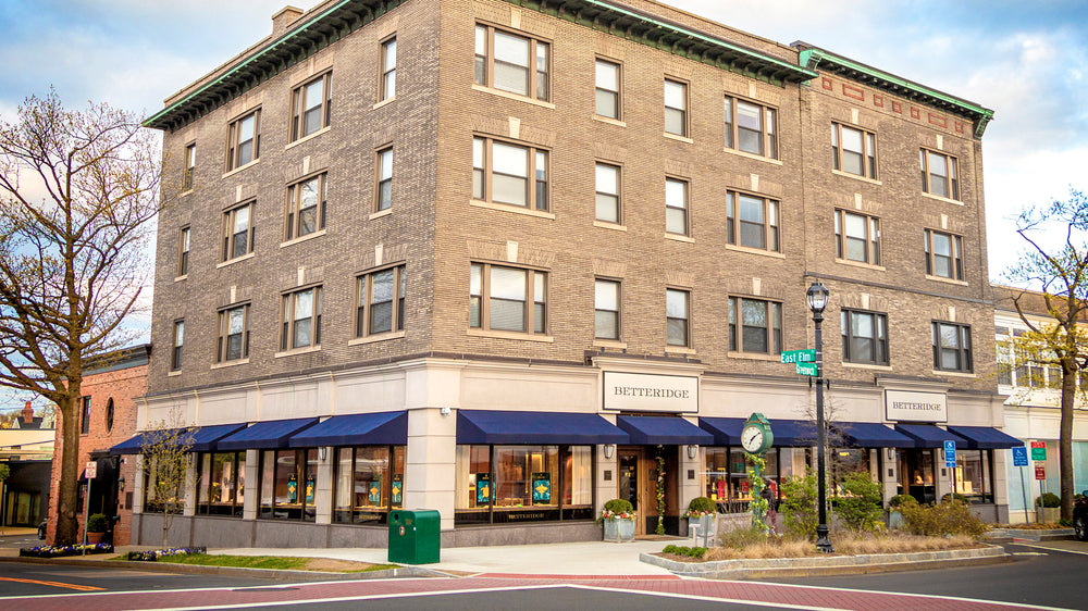 Episode 6: Greenwich, Connecticut