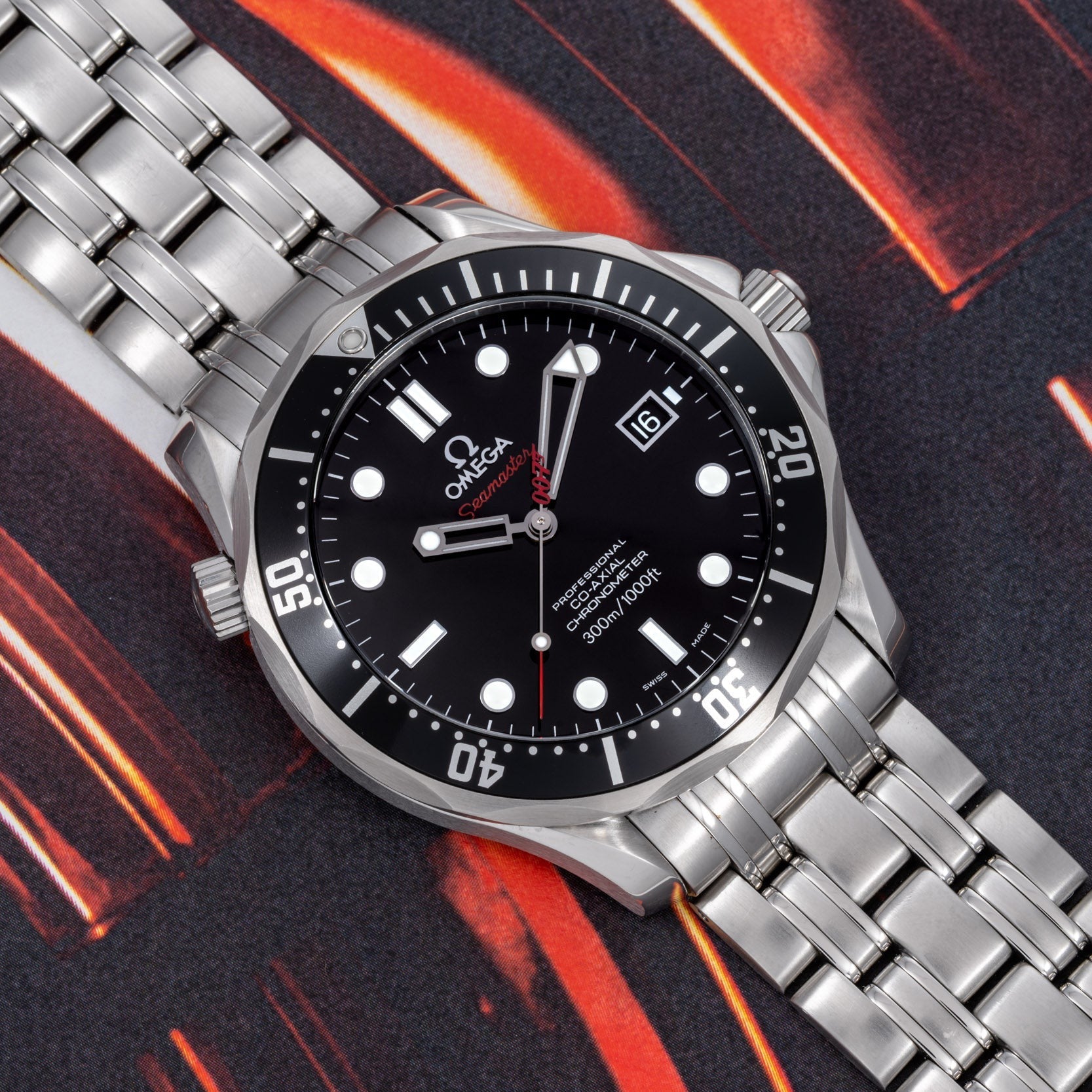 Omega Seamaster Diver 300M - Underwater Dive Review (Specs