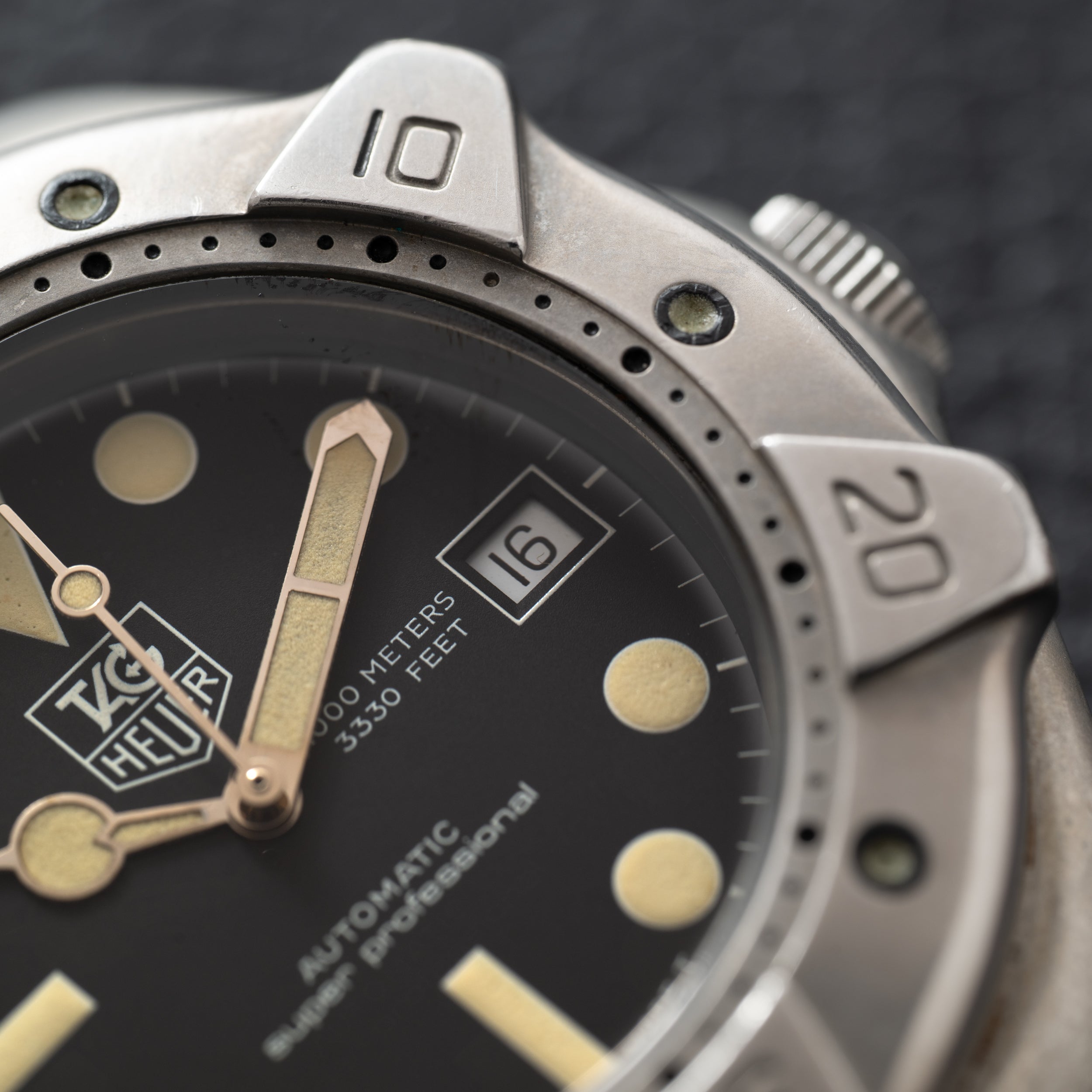 TAG Heuer Professional Diver
