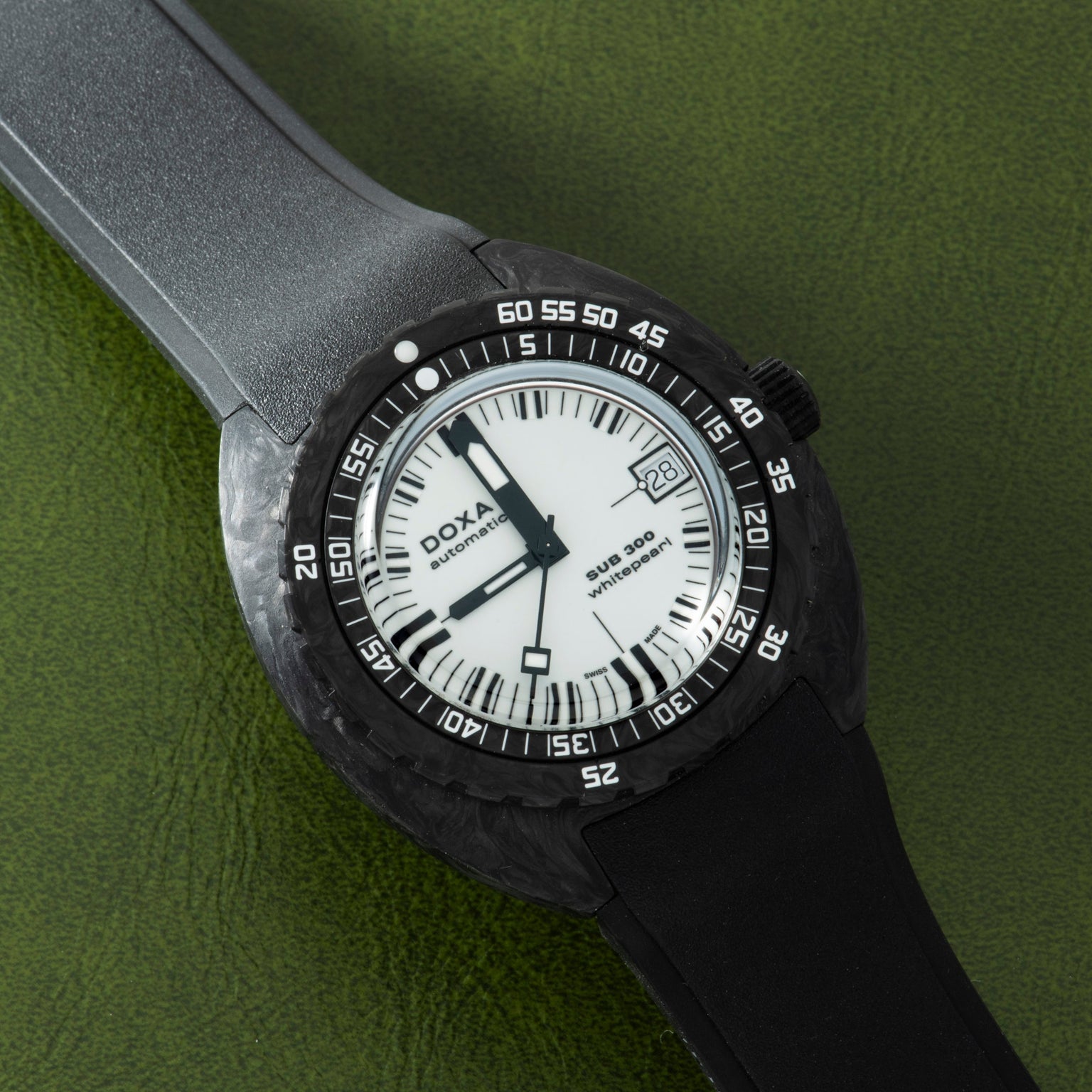 DOXA Sub 300 Carbon 'Whitepearl'