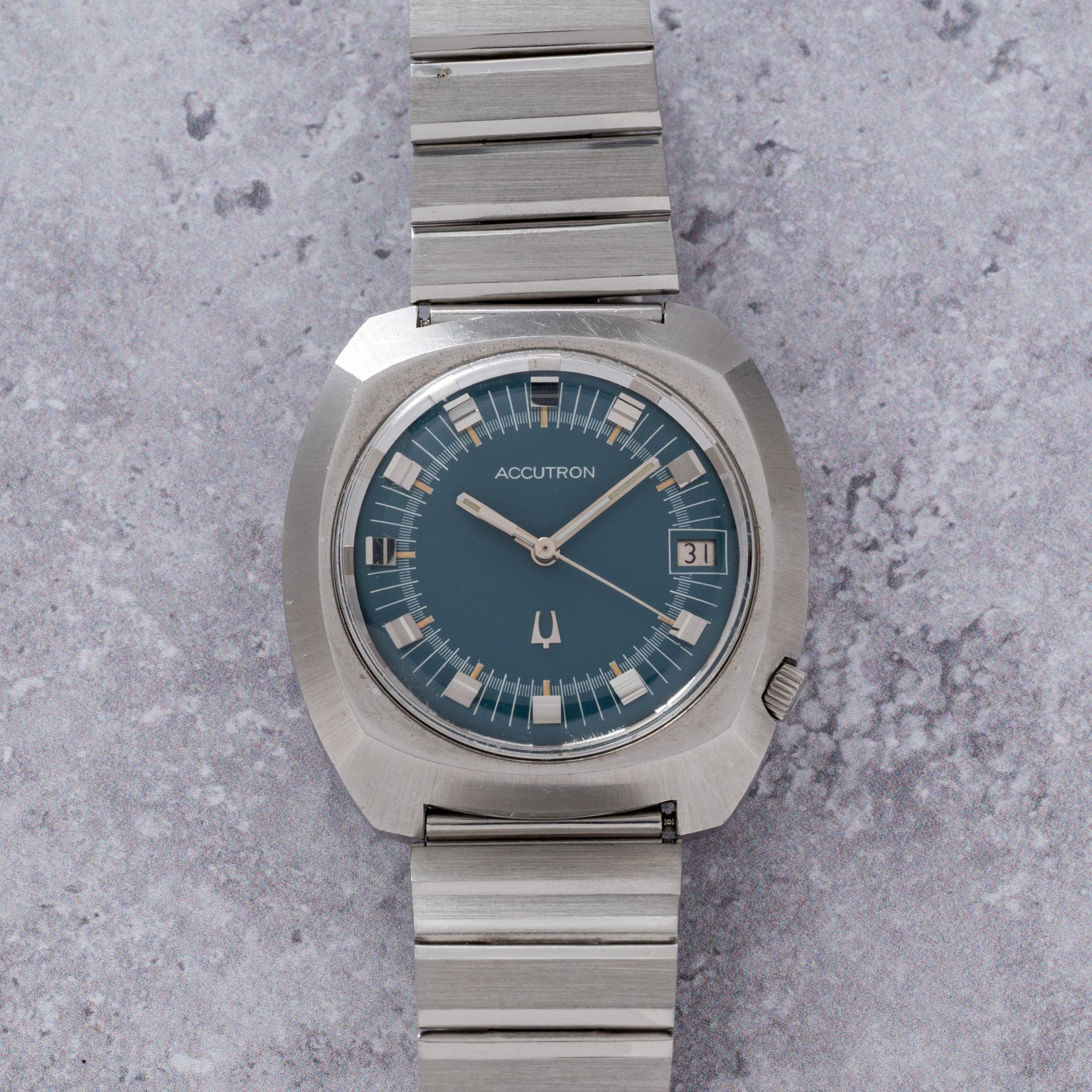 Bulova Accutron 261 'Original' Cushion TV