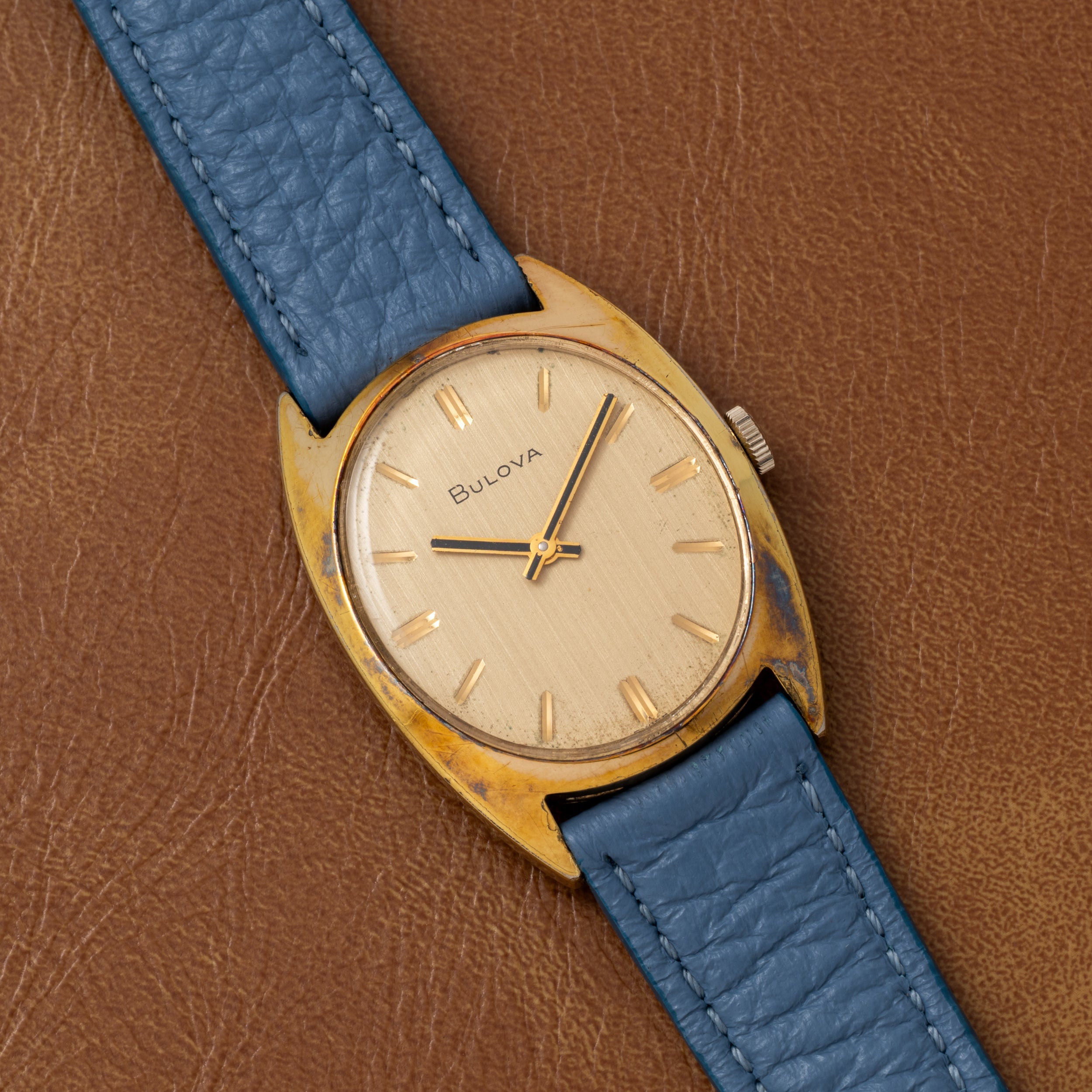 Bulova Tonneau Manual Wind