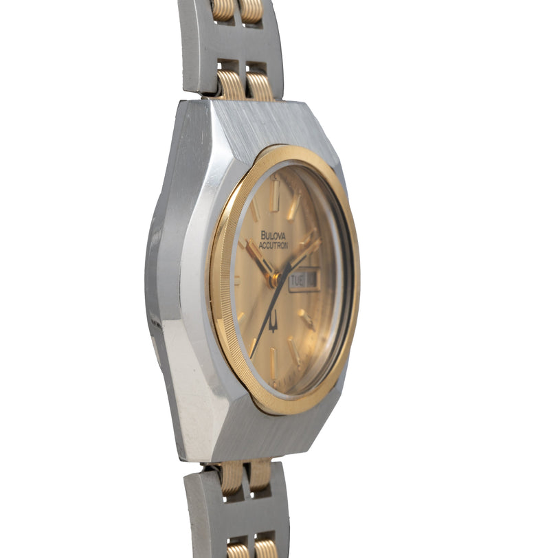 Bulova Accutron  Day-Date 'Holographic'