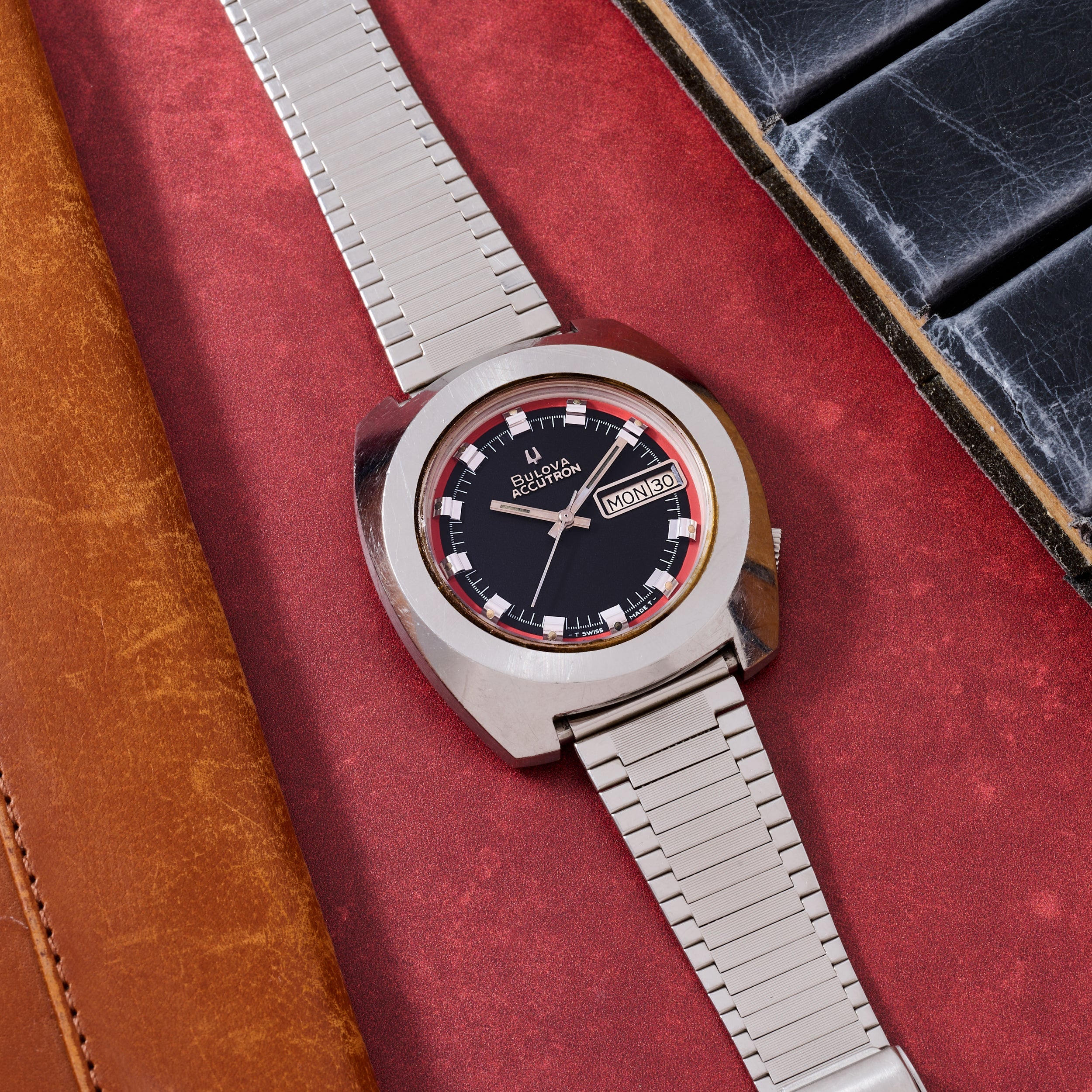Bulova Accutron 218 'Jumbo' Day-Date