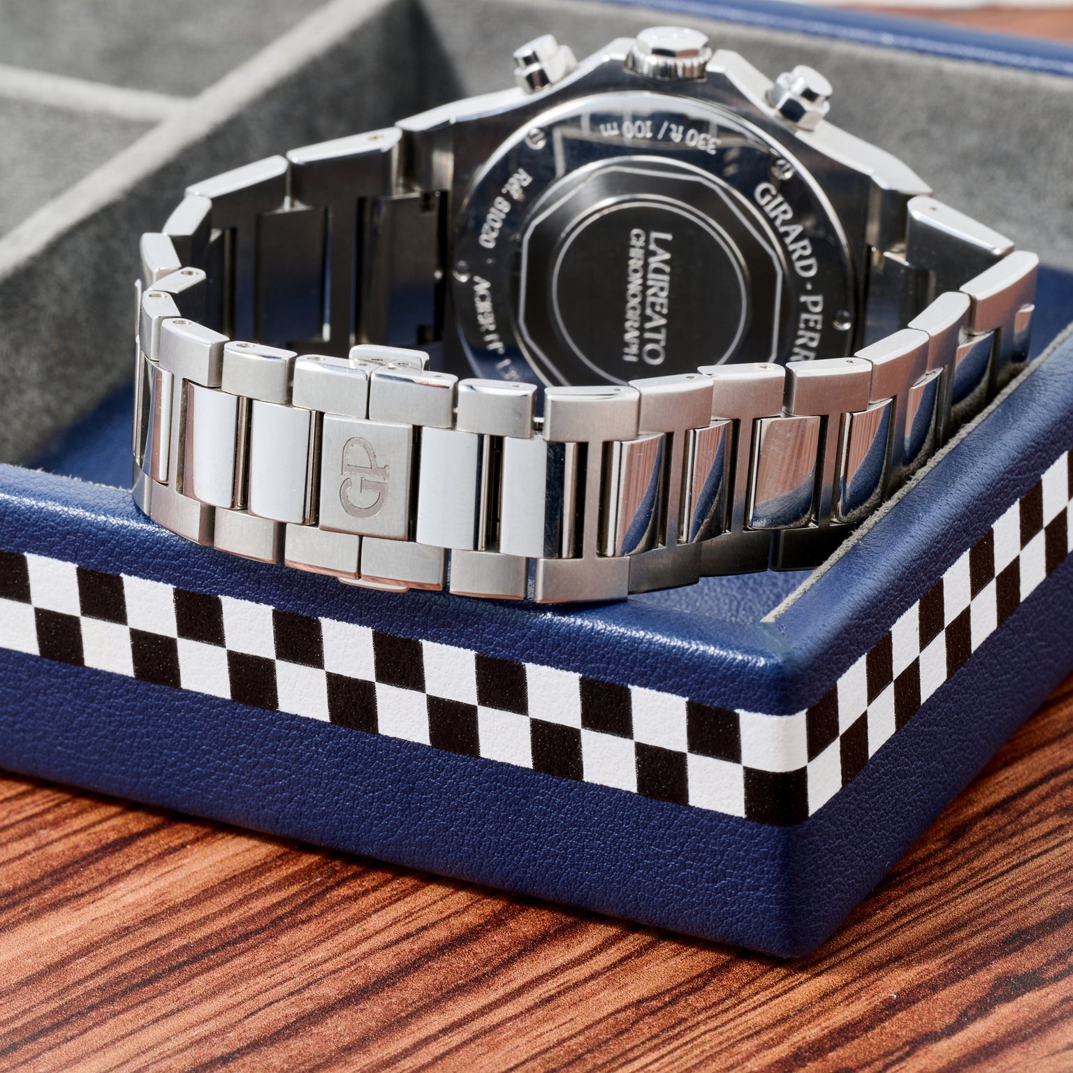 Girard-Perregaux Laureato Chronograph 42