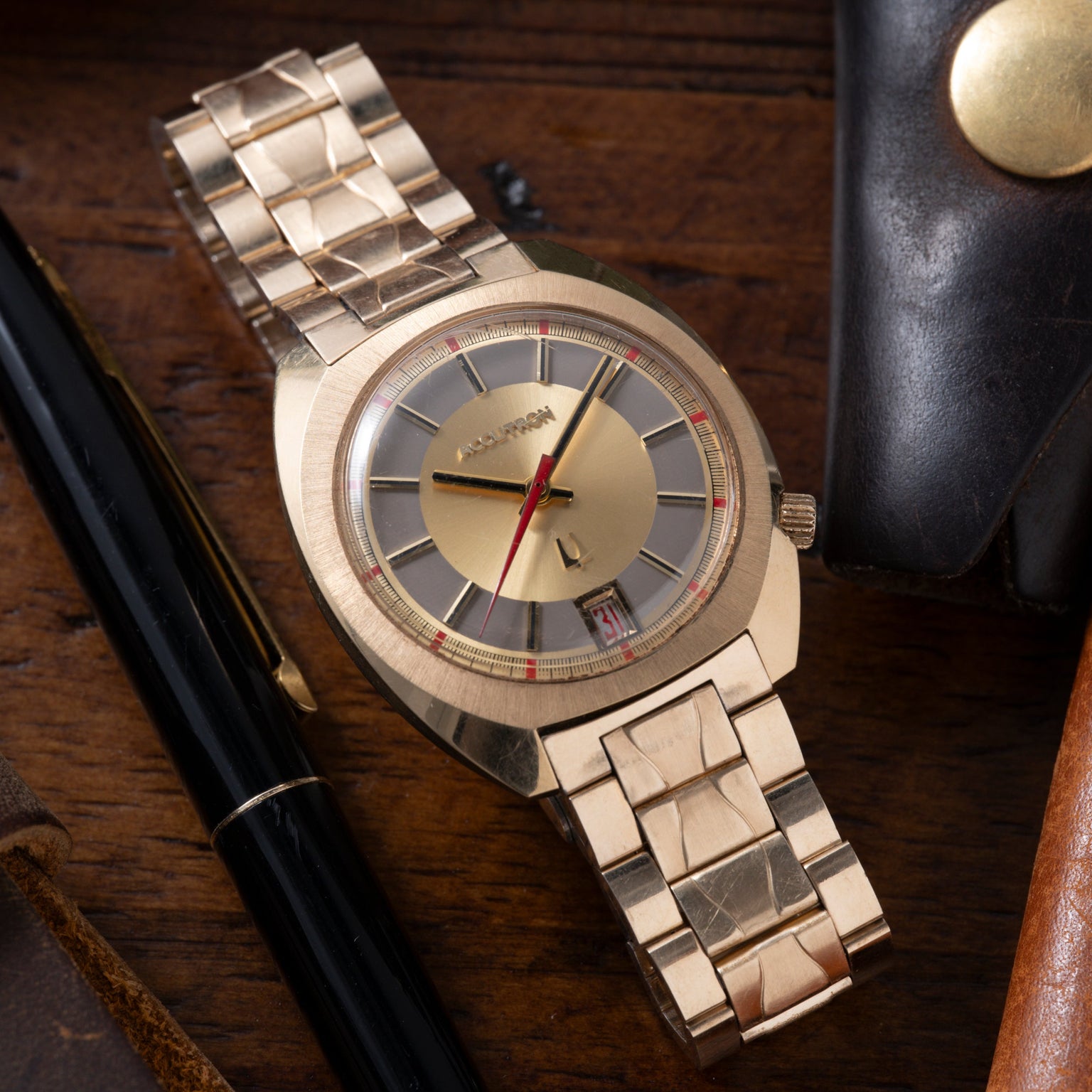 Bulova Accutron Calendar 218