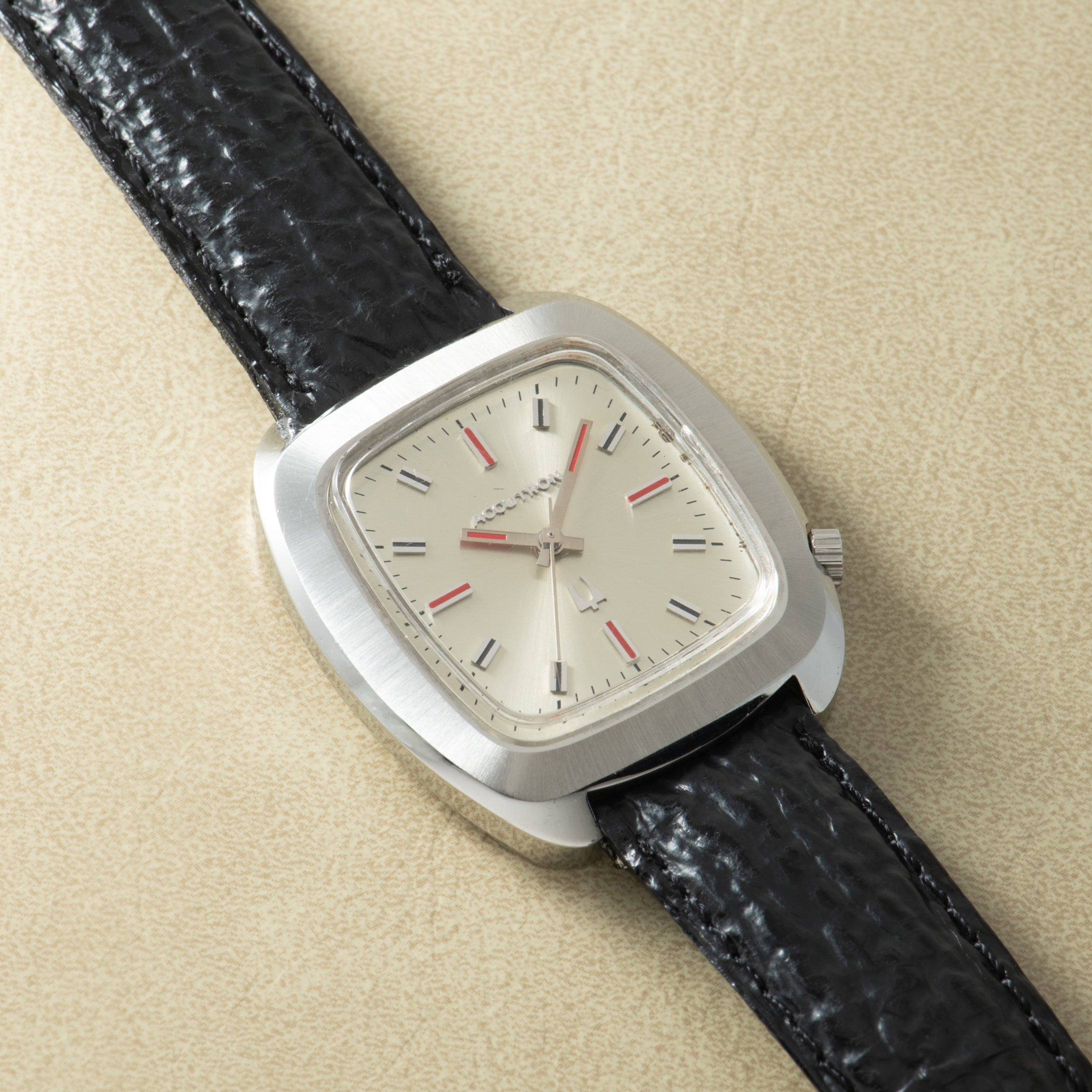 Bulova Accutron 218 'Red Tank'