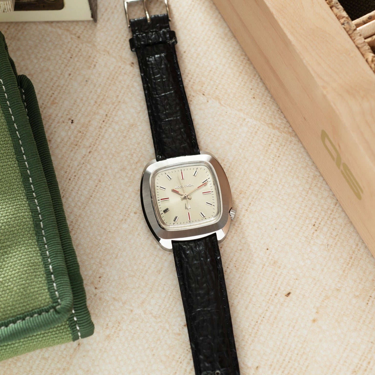 Bulova Accutron 218 'Red Tank'