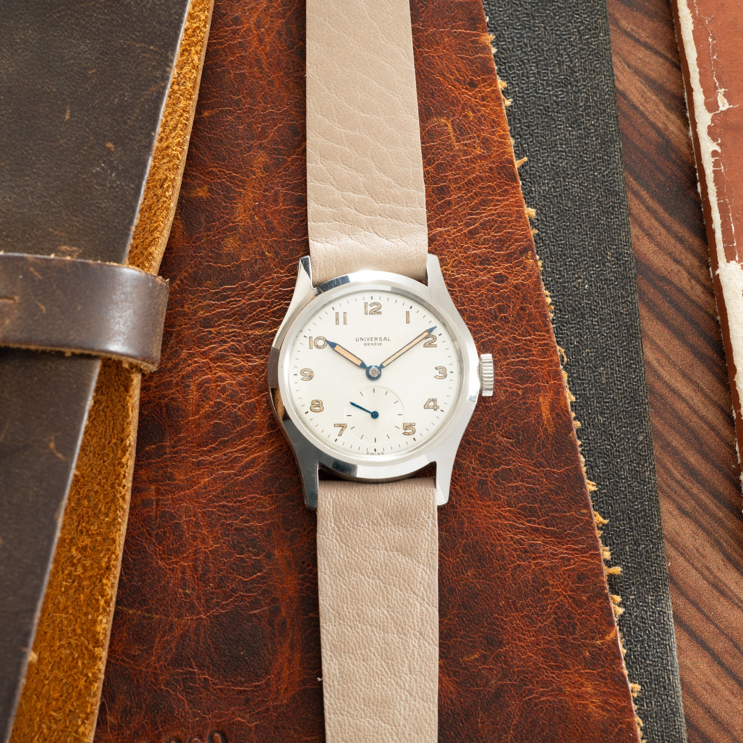 Universal Genève Sub Seconds Military