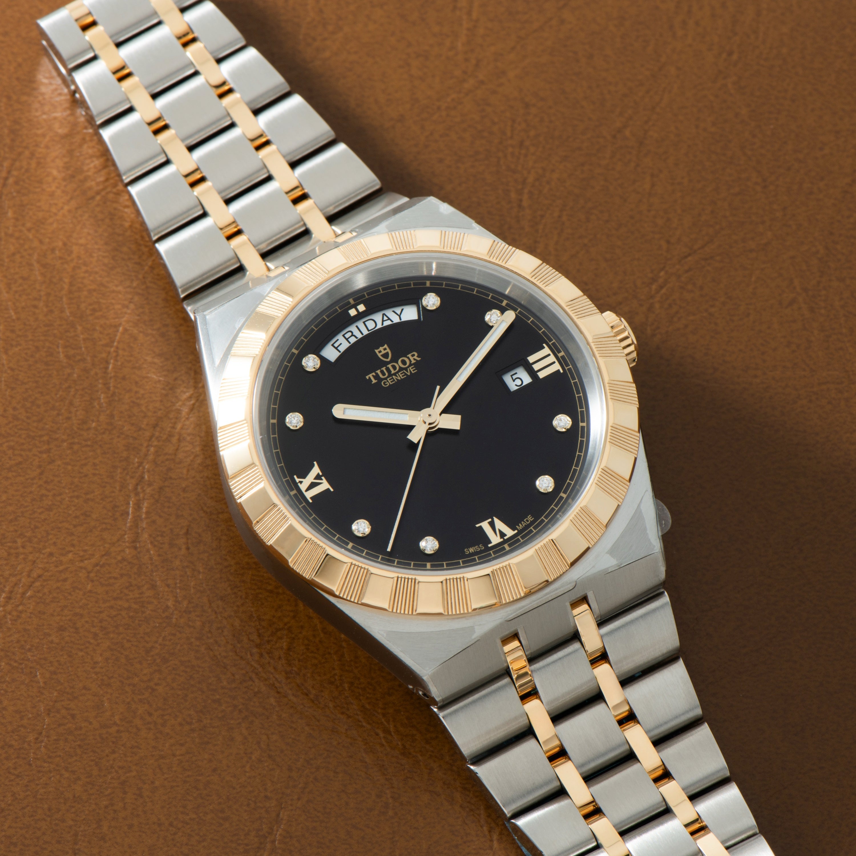 Royal | 40.5mm, Steel, Black Dial