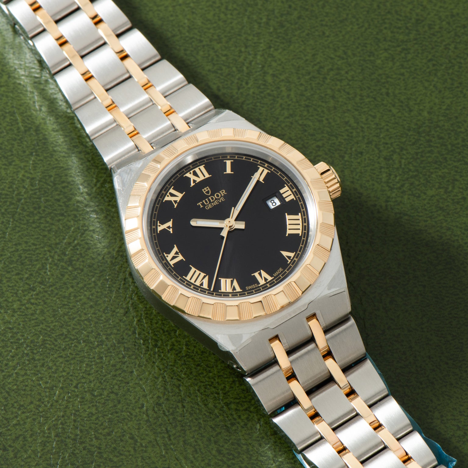 Royal | 28mm, Steel & Gold, Black Dial