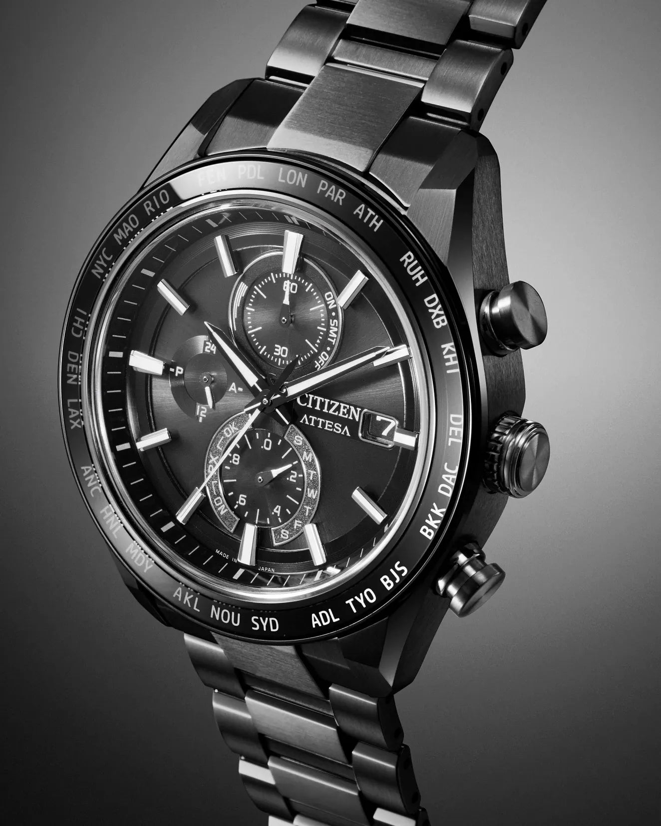Attesa Black | 42mm, Titanium