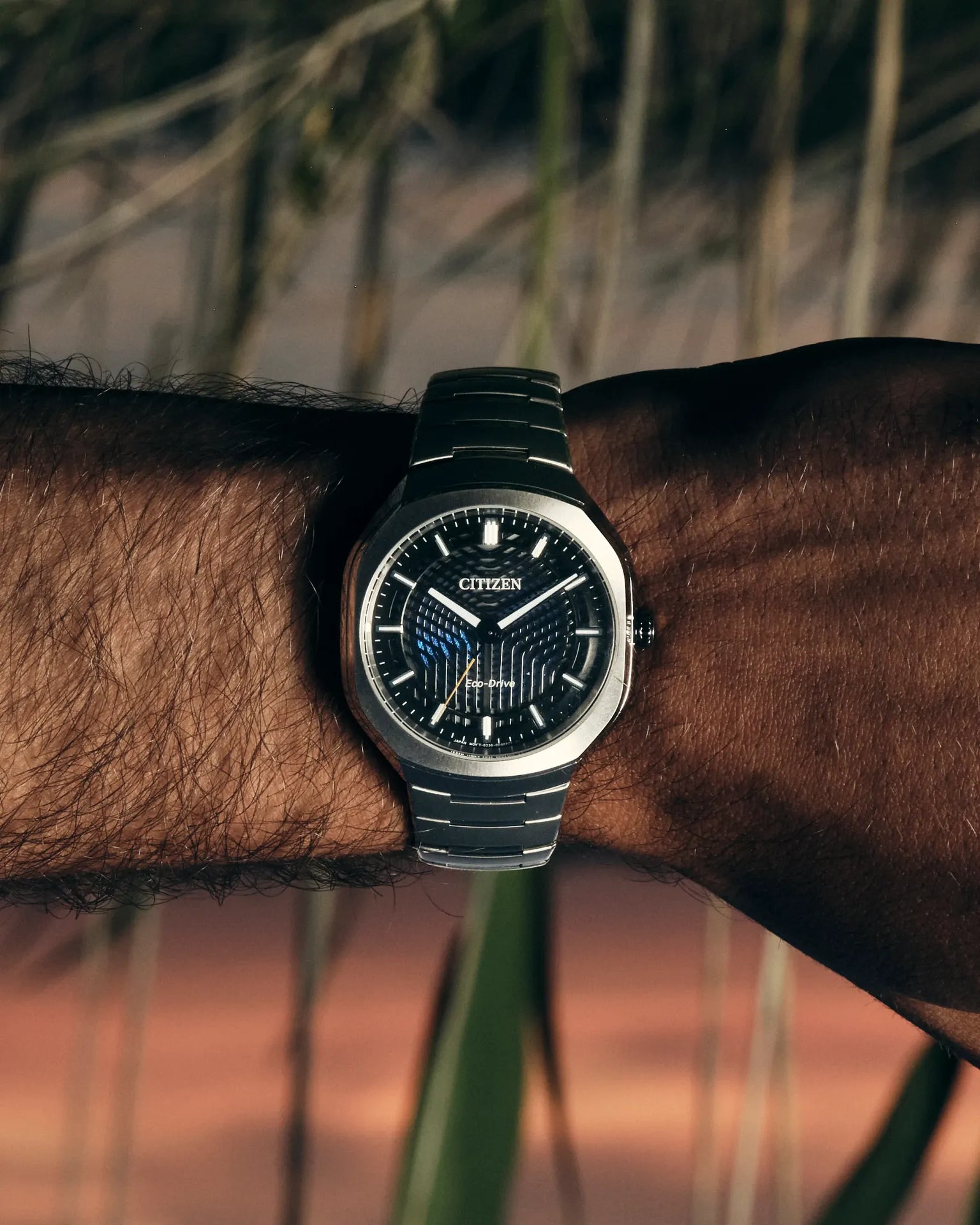 Eco-Drive PHOTON Black | 39mm, Titanium