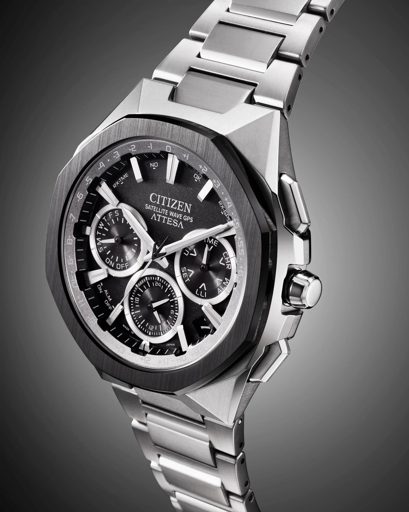 Attesa Gray | 43mm, Titanium
