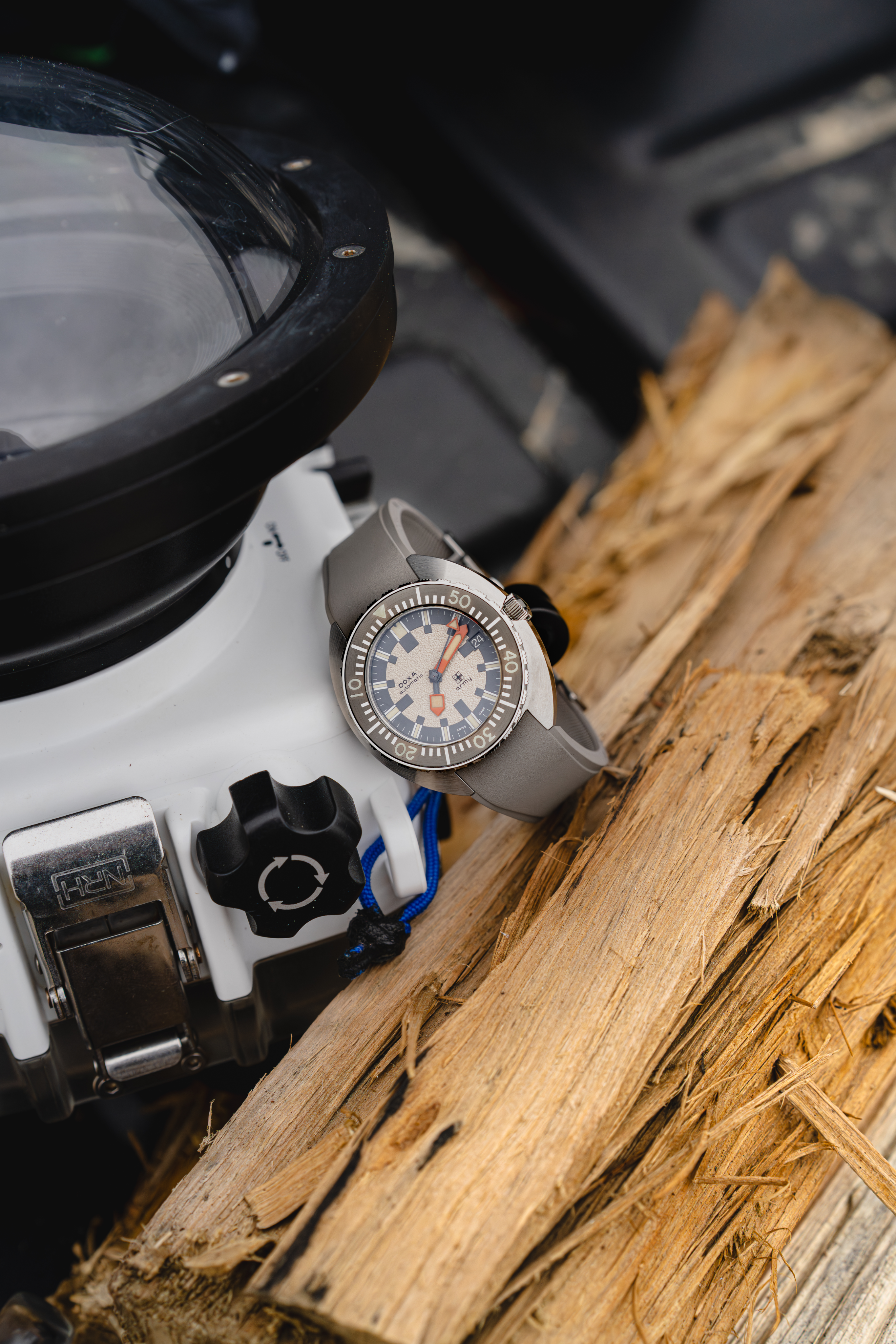 DOXA SUB Army 200T for Hodinkee Limited Edition | 39mm, Stainless Steel