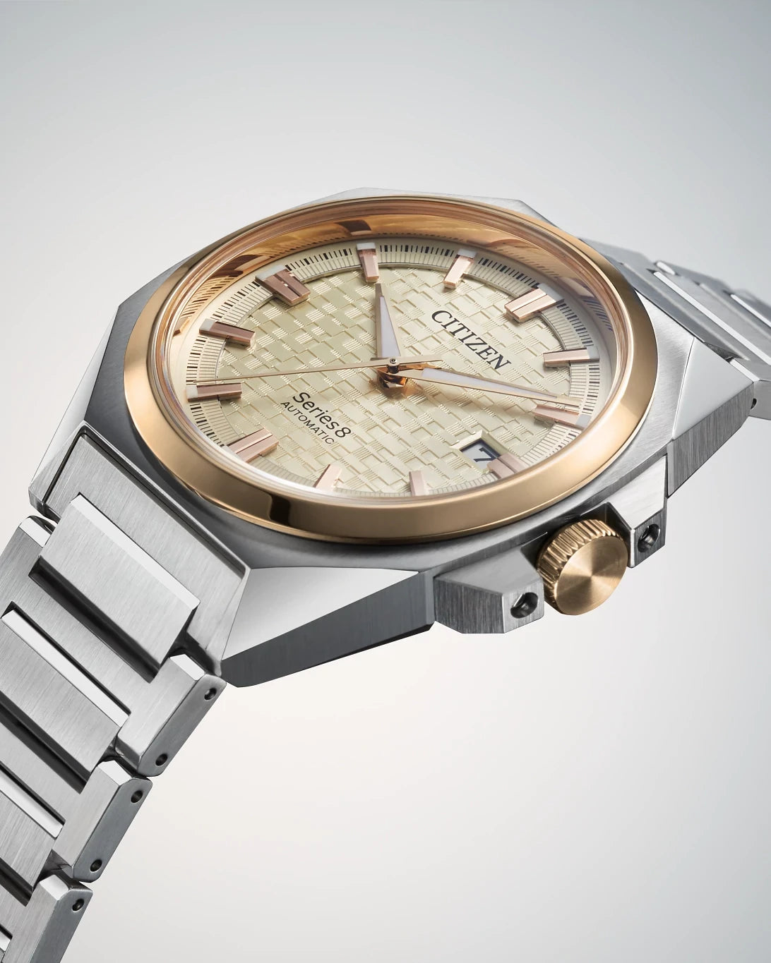 Series8 831 Champagne | 40mm, Stainless Steel