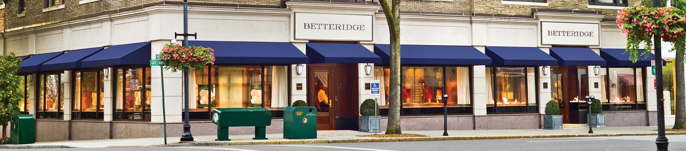 betteridge-hero-desk-image-2.png