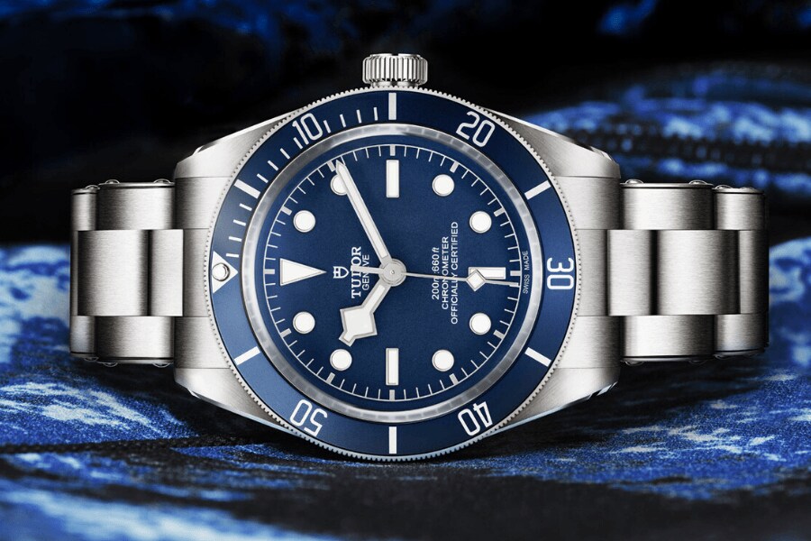military-tudor-black-bay-navy.png