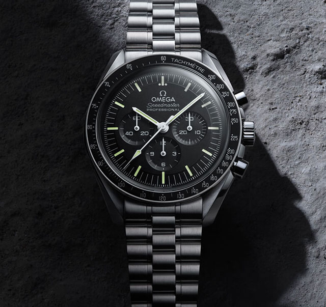 omega-hp-3-wide-moonwatch-mar22.jpg